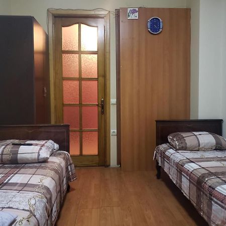 Intercity Hostel Батуми Экстерьер фото