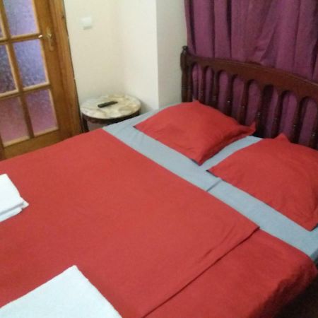 Intercity Hostel Батуми Экстерьер фото
