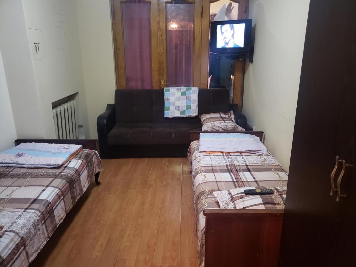 Intercity Hostel Батуми Экстерьер фото
