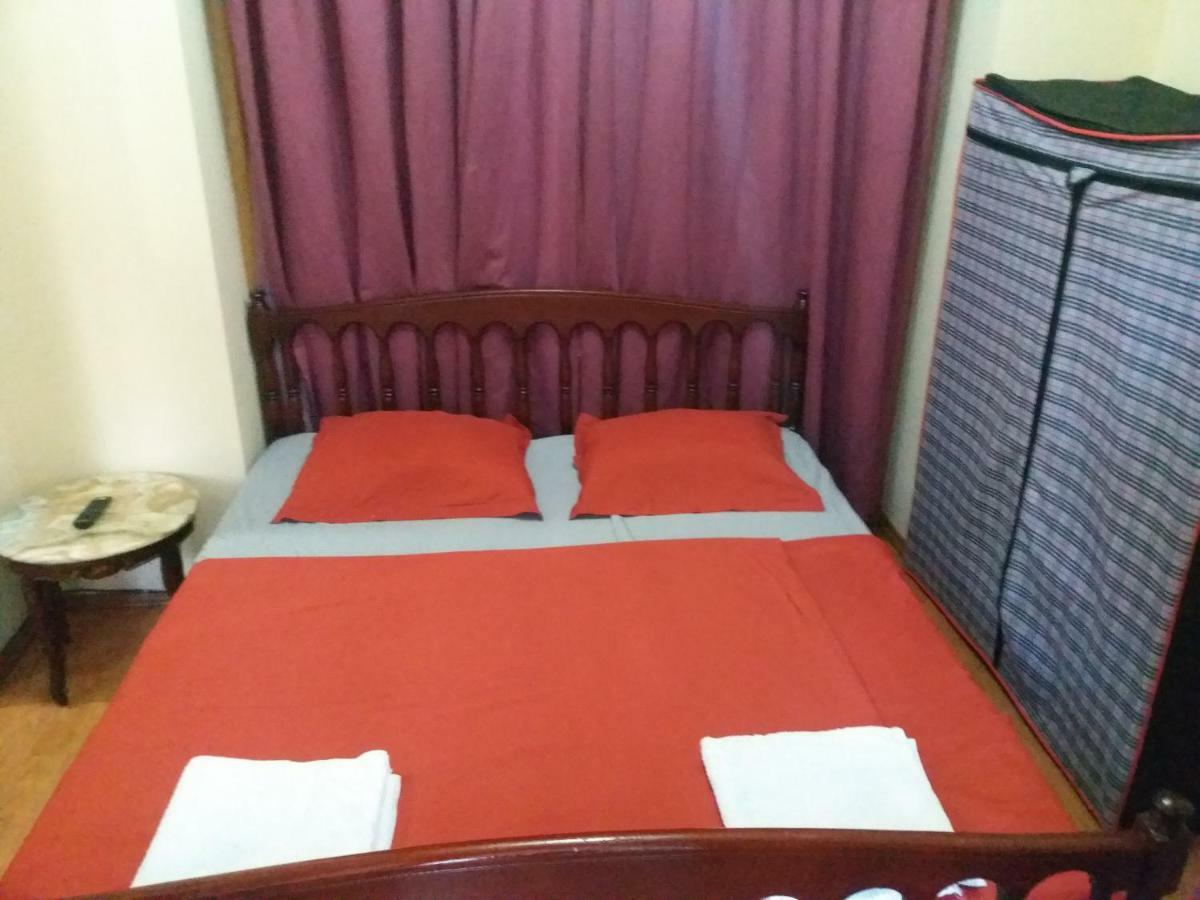 Intercity Hostel Батуми Экстерьер фото