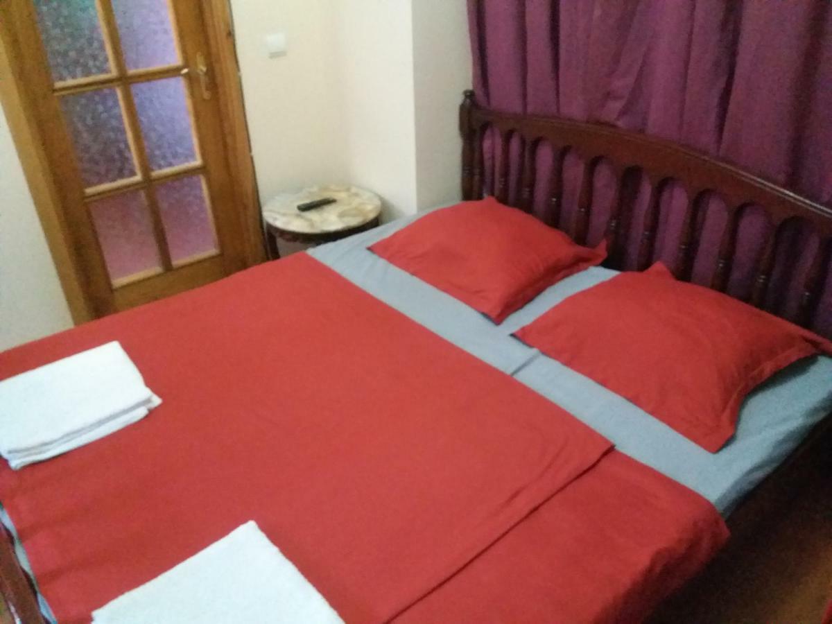 Intercity Hostel Батуми Экстерьер фото